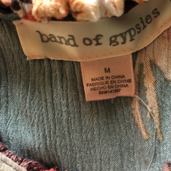 Super Cute & Flowy Summer Dress - Picture 7 of 7